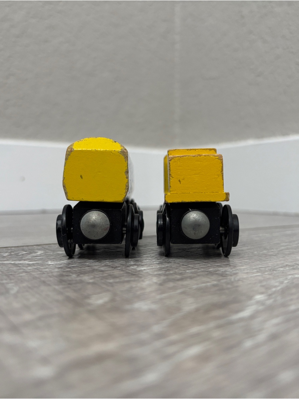 Maxim Wooden Train Set - Yellow - Picture 4 of 8